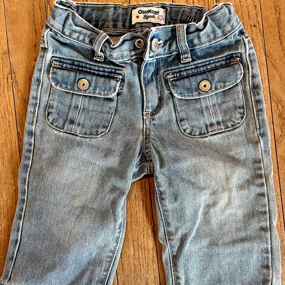 OSHKOSH, Toddler girls Bermuda's, Size 6 - Picture 1 of 3